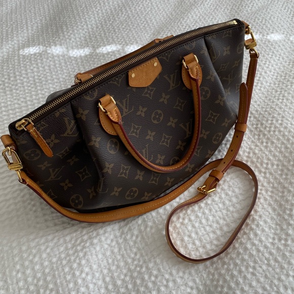 Louis Vuitton TURENNE MM Monograph Bag - Picture 10 of 15